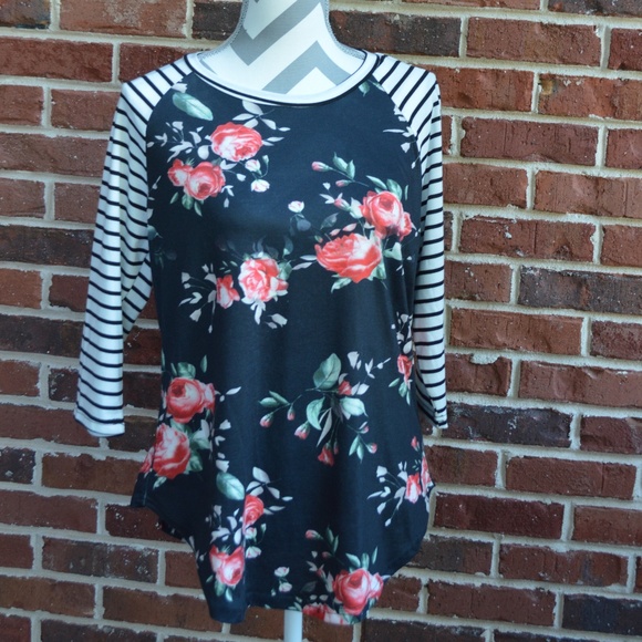 Tops - Raglan floral stripe sleeves Medium